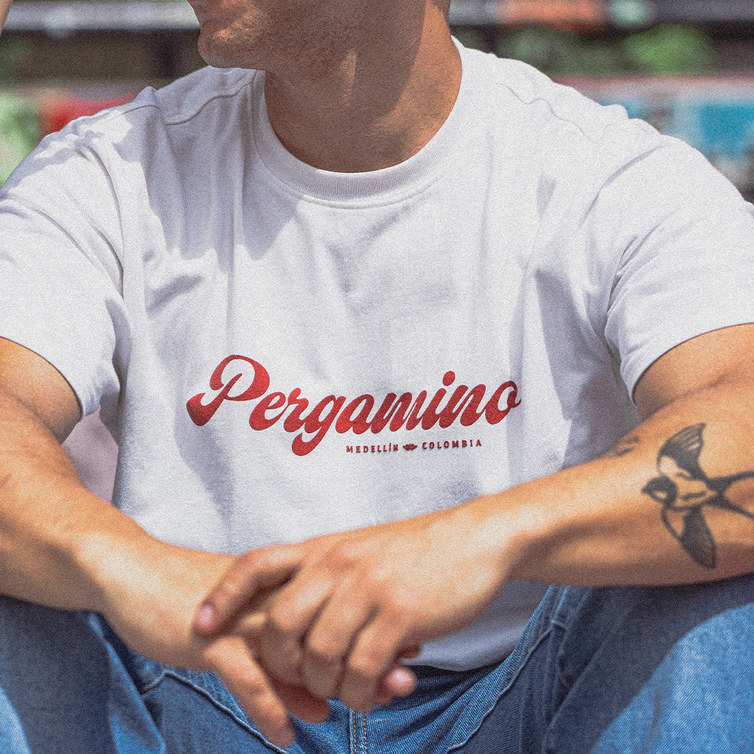 Camiseta Letrero PERGAMINO Rojo