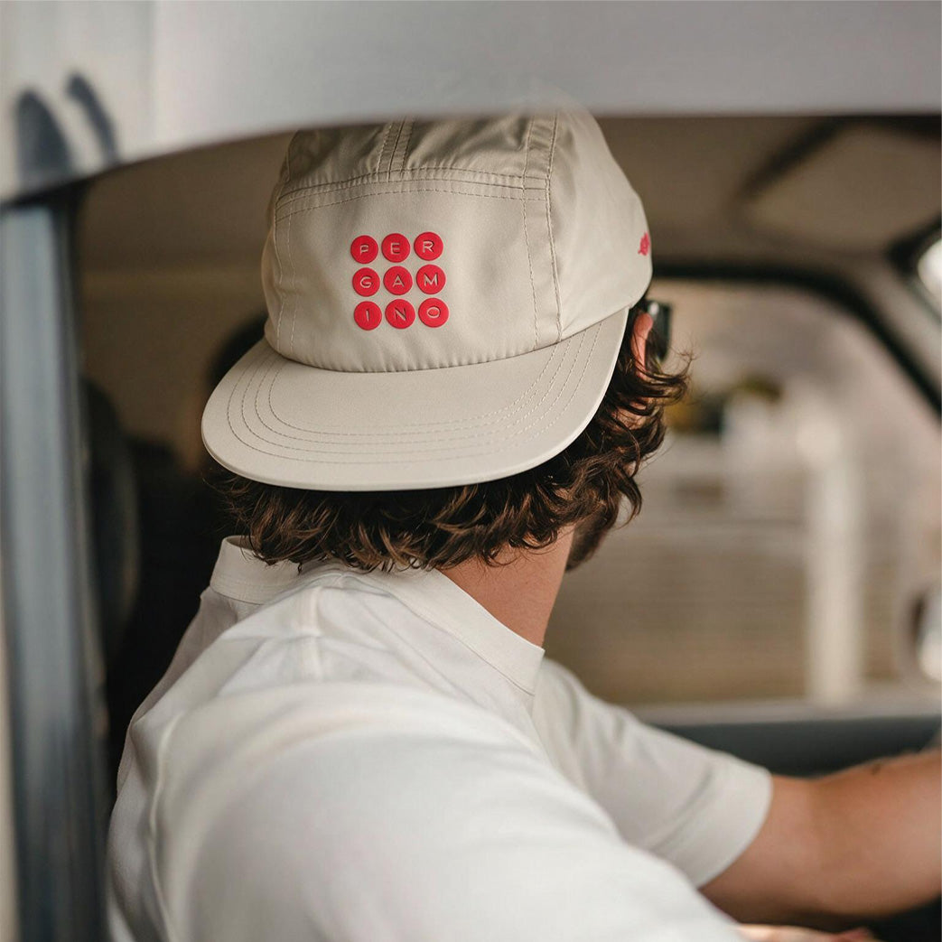 Gorra Deportiva Pergamino