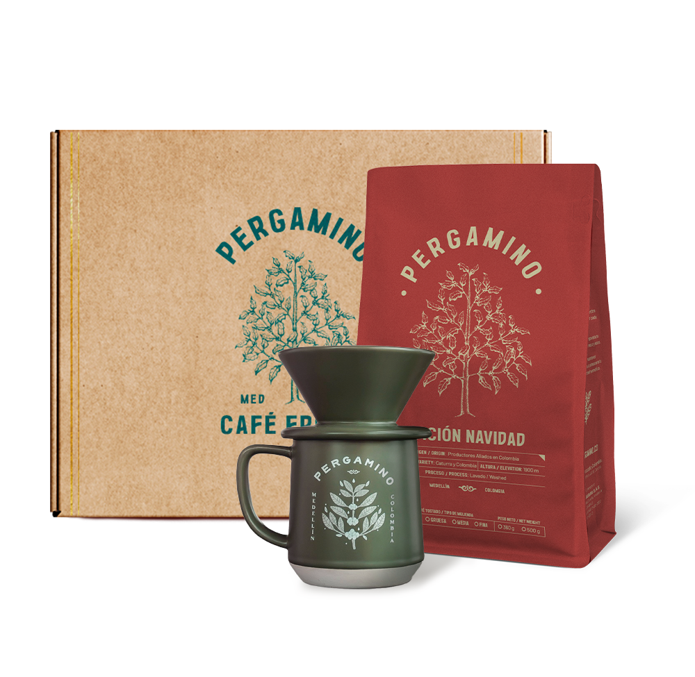 Kit Pergamino Navidad 360g + Mug + Dripper